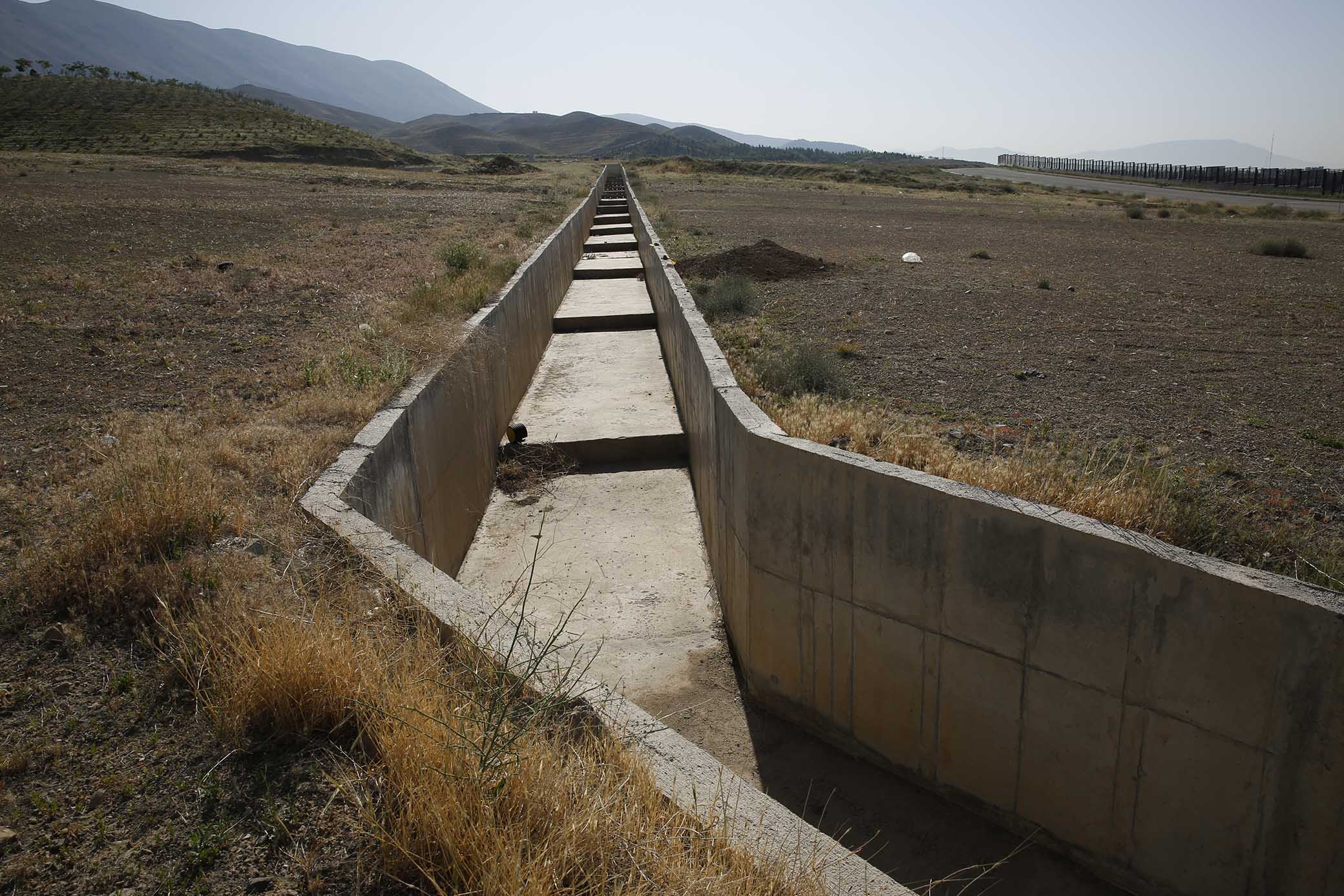 کانال های انتقال آب سطحی